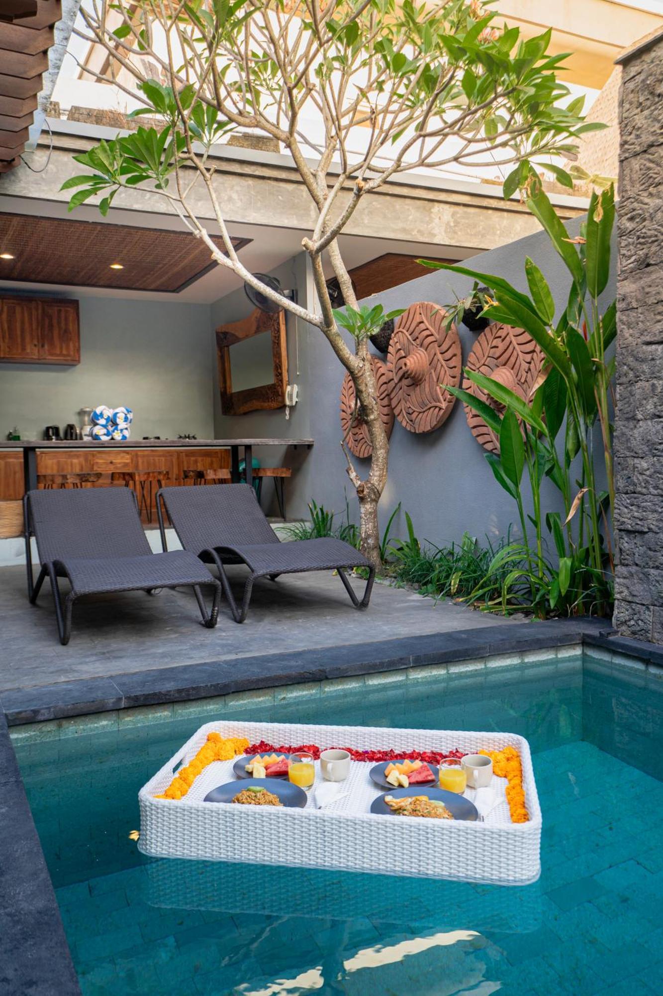 Kusuma Living And Villa Seminyak Exterior photo