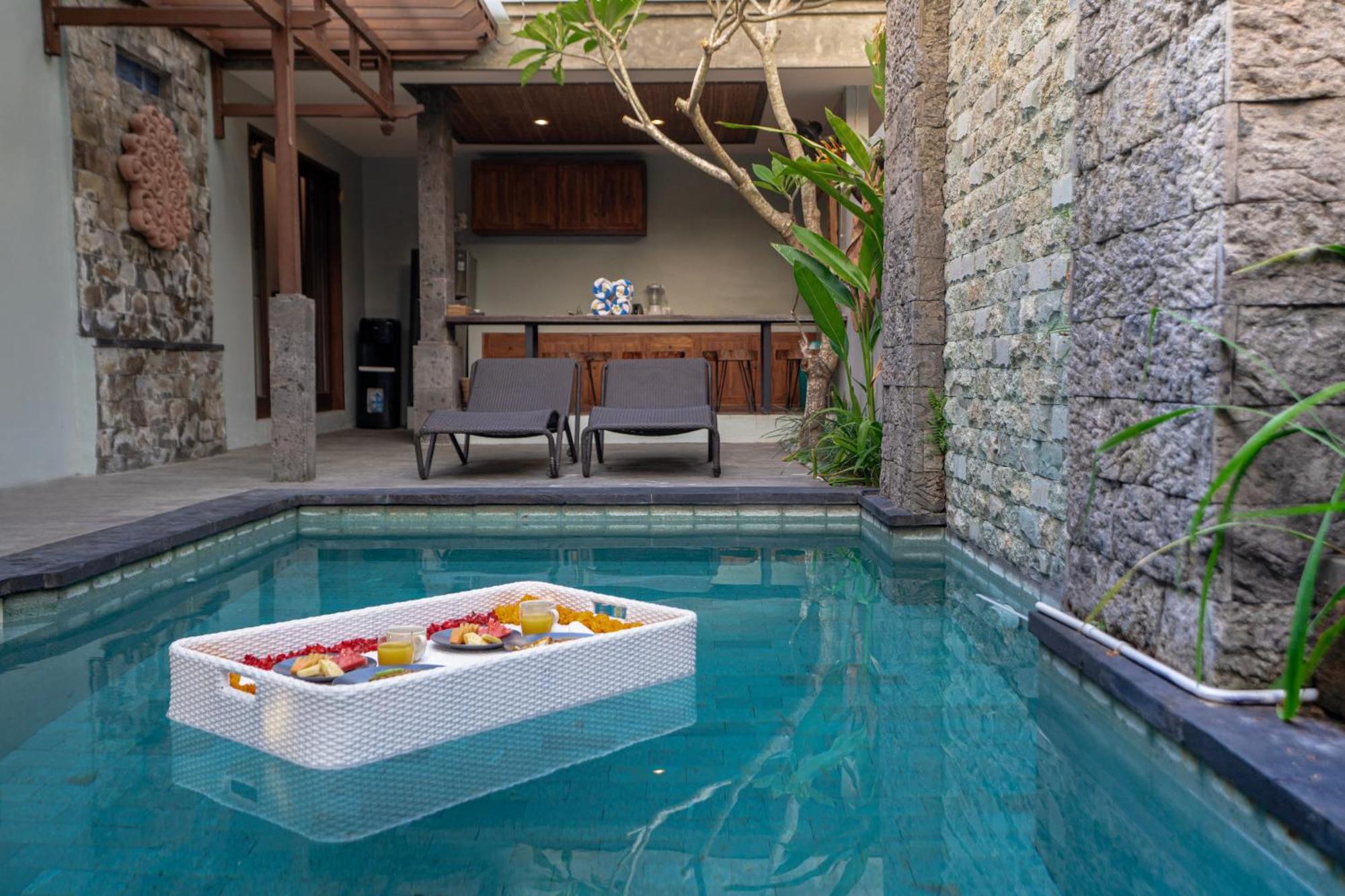 Kusuma Living And Villa Seminyak Exterior photo